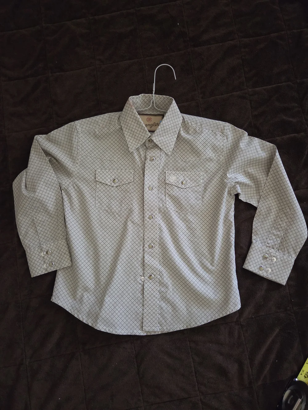 Wrangler Boys Button-Down Shirt in Beige and White Diamond Print